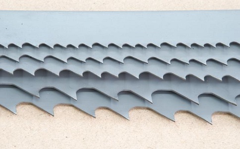 朔州带锯床上的钢丝刷，对于带锯条的重要性